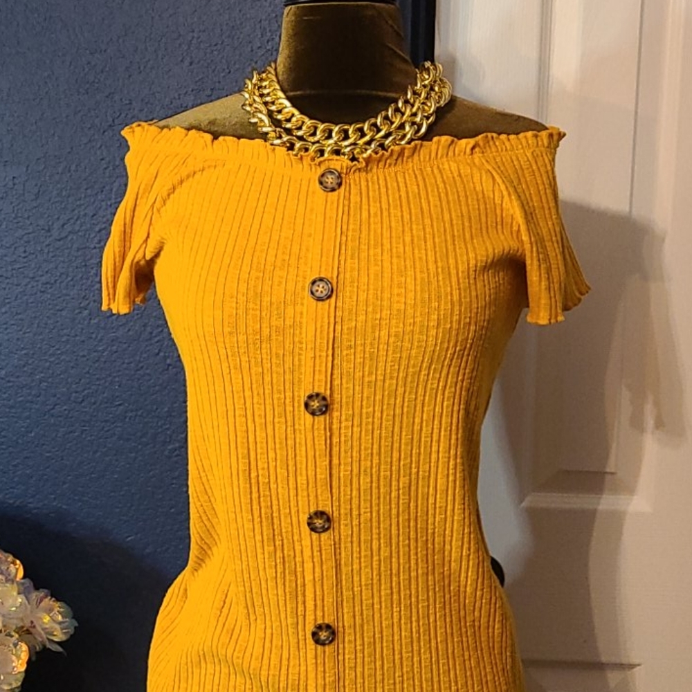 Mini dress - Picture 2 of 3